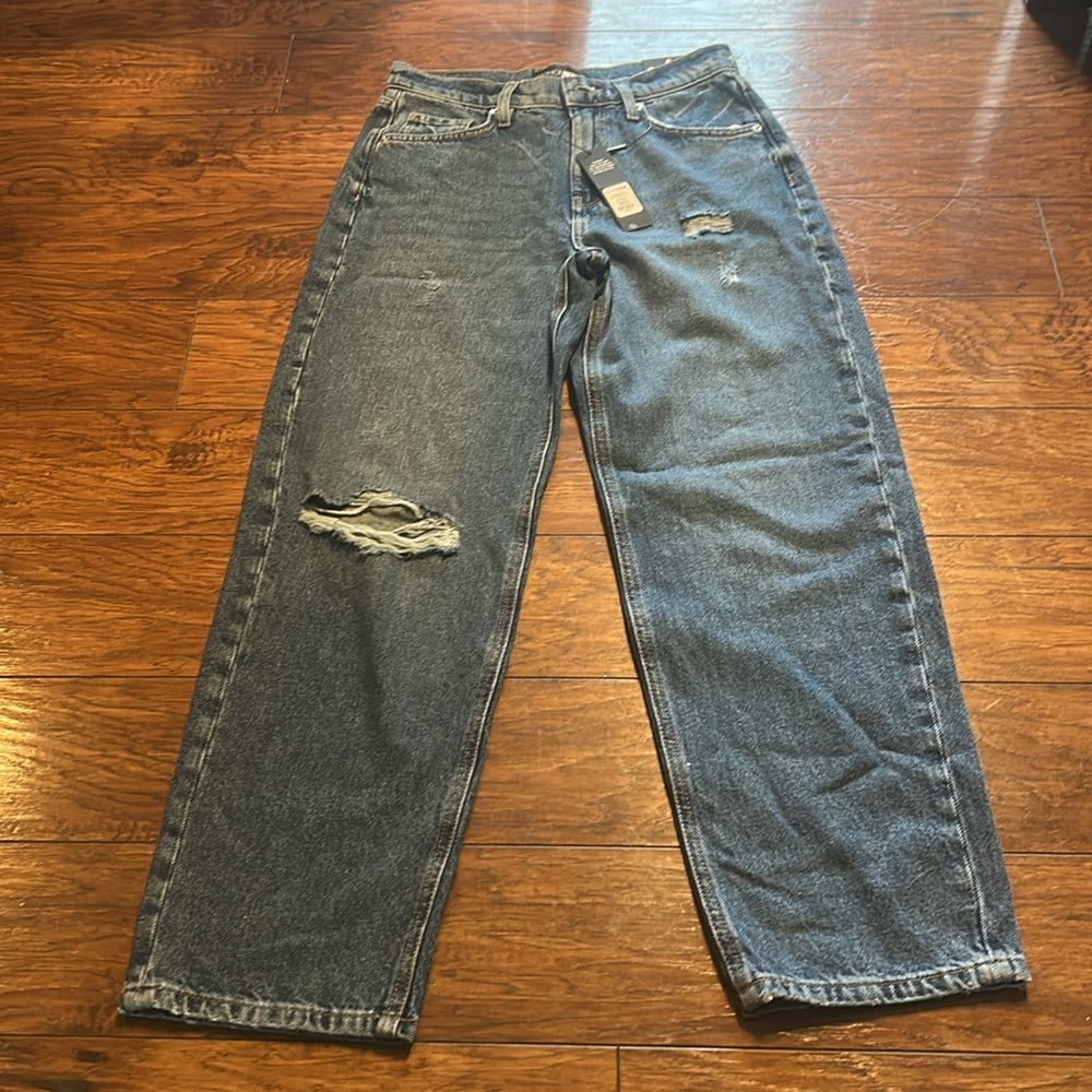 FashionNova  in the end non-stretch, baggy jeans size 5 NWT
